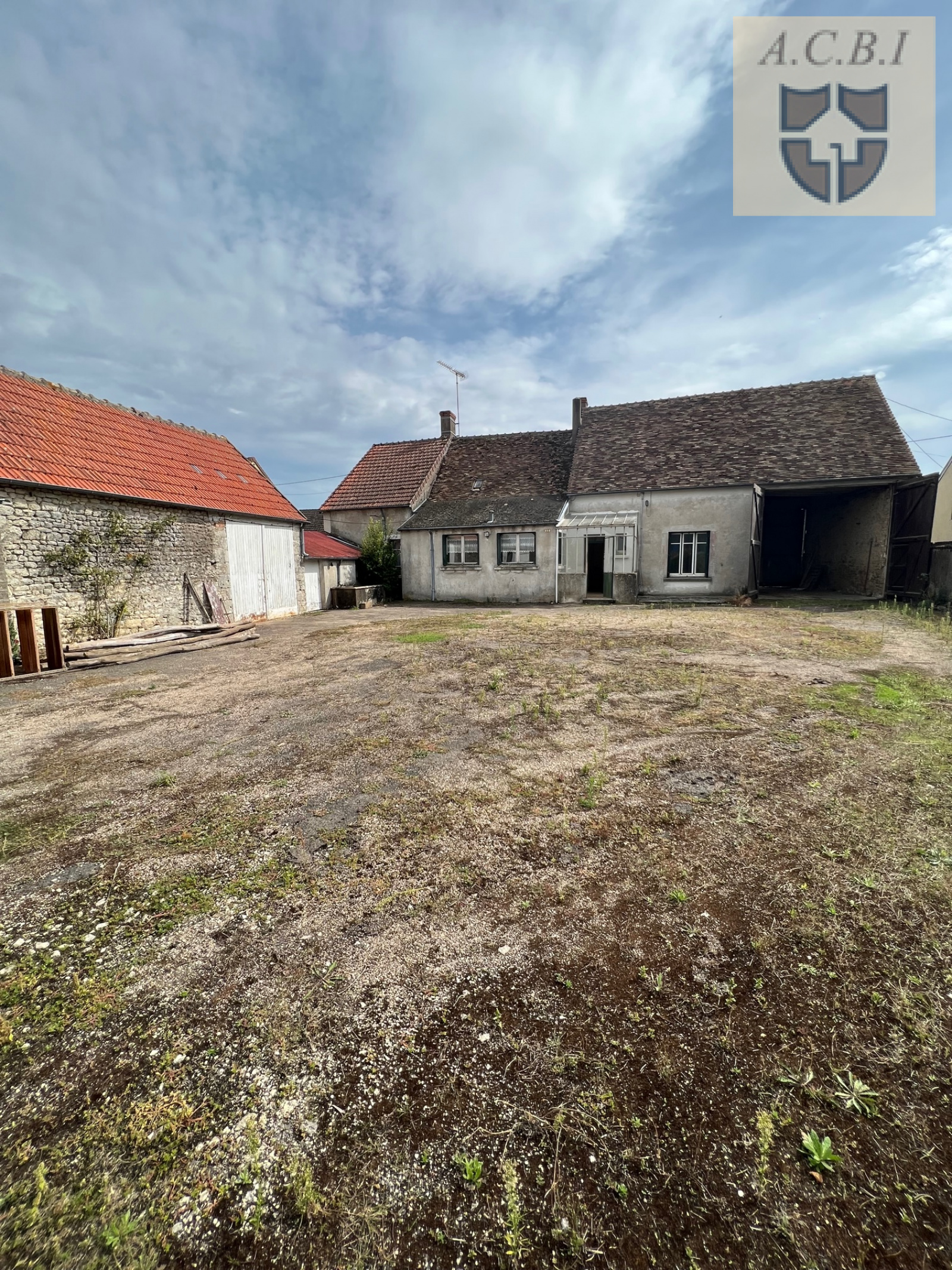 Vente A 5 MIN OUEST D'OUZOUER LE MARCHE | A.C.B.I